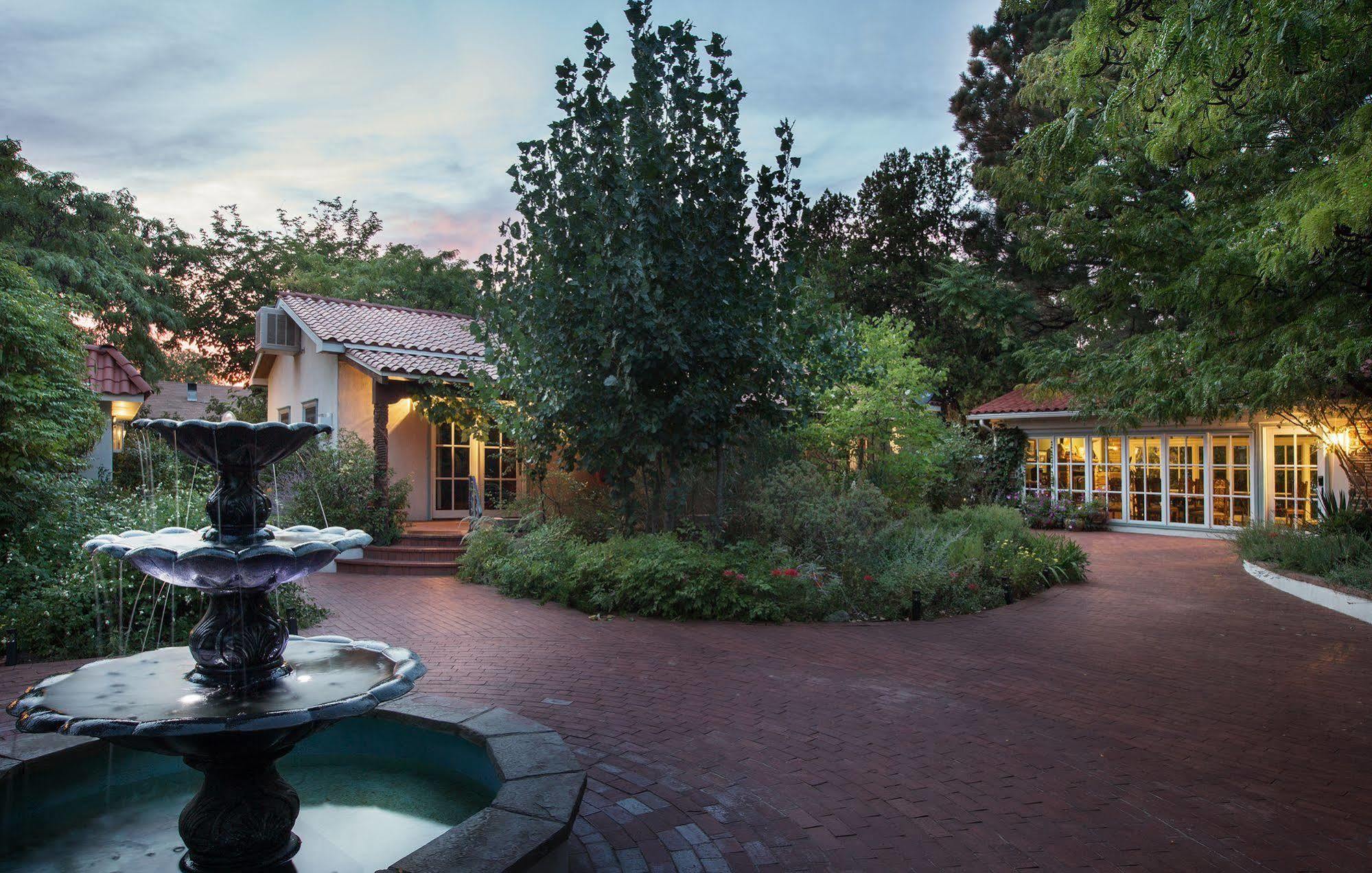 Casa Blanca Inn And Suites Farmington Buitenkant foto