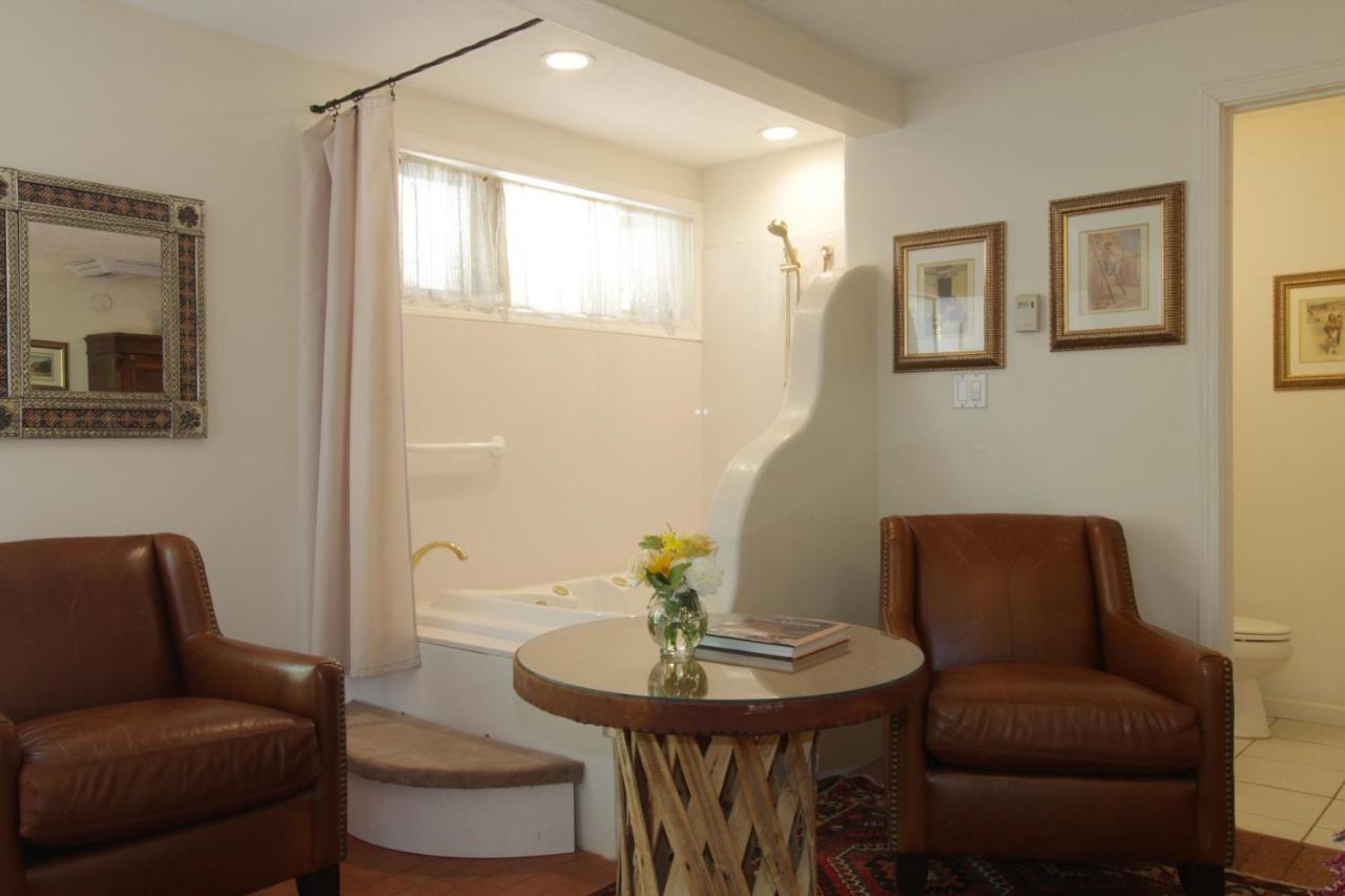Casa Blanca Inn And Suites Farmington Buitenkant foto
