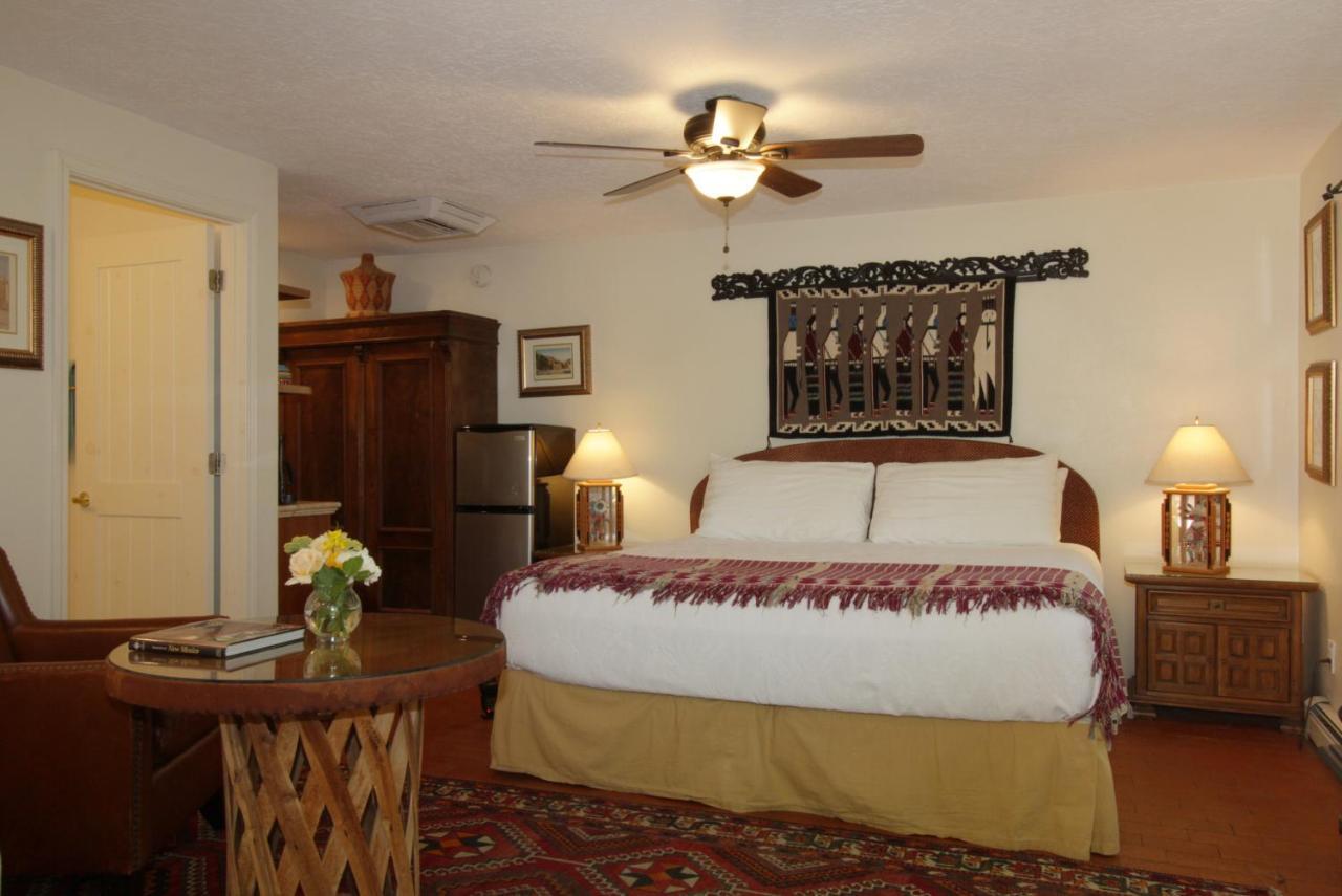 Casa Blanca Inn And Suites Farmington Buitenkant foto