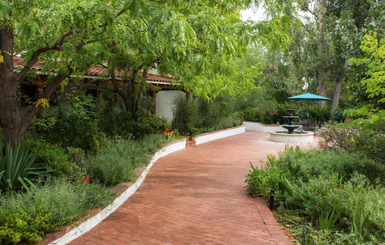 Casa Blanca Inn And Suites Farmington Buitenkant foto